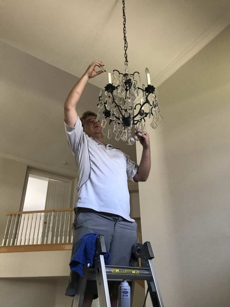 Light Fixture Cleaning Services